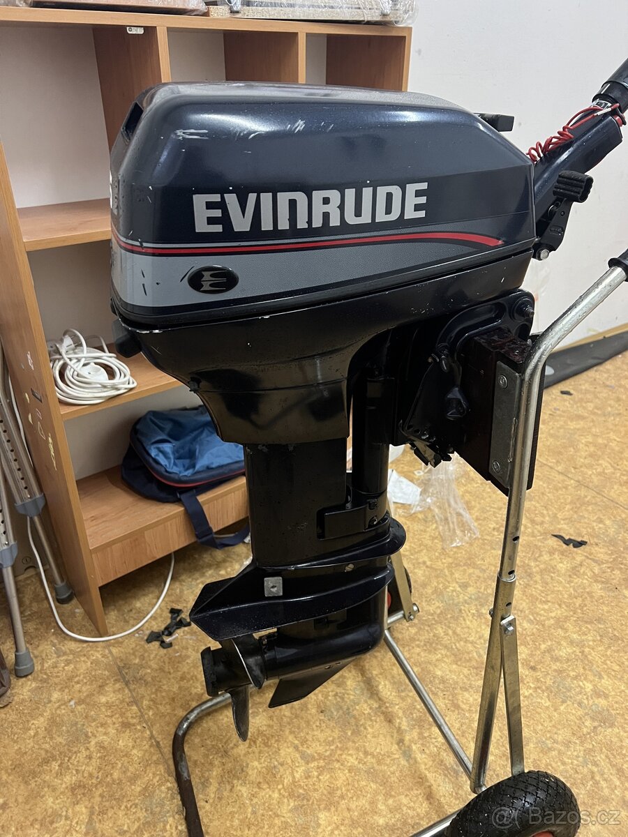 Lodni motor Evinrude 5 (10)hp, kratka noha, vaha 34kg