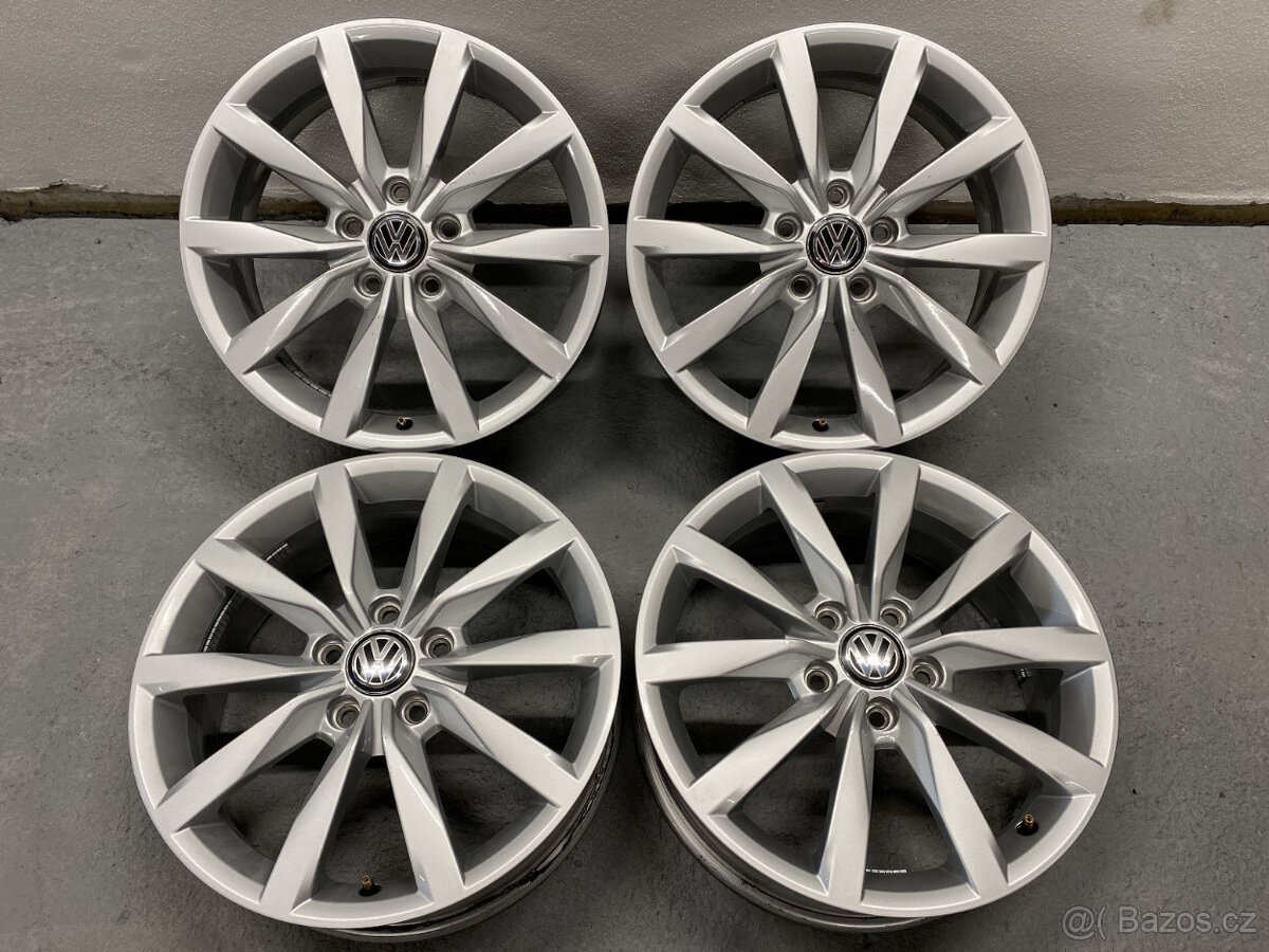 ALU KOLA ORIGINÁL VOLKSWAGEN 17" 5X112 ET48 6J