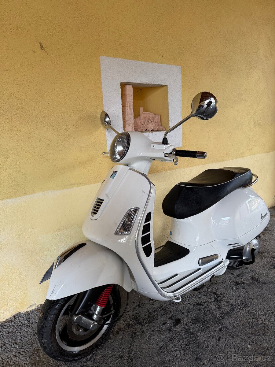 Piaggio Vespa GTS125 IE 2010 6500km