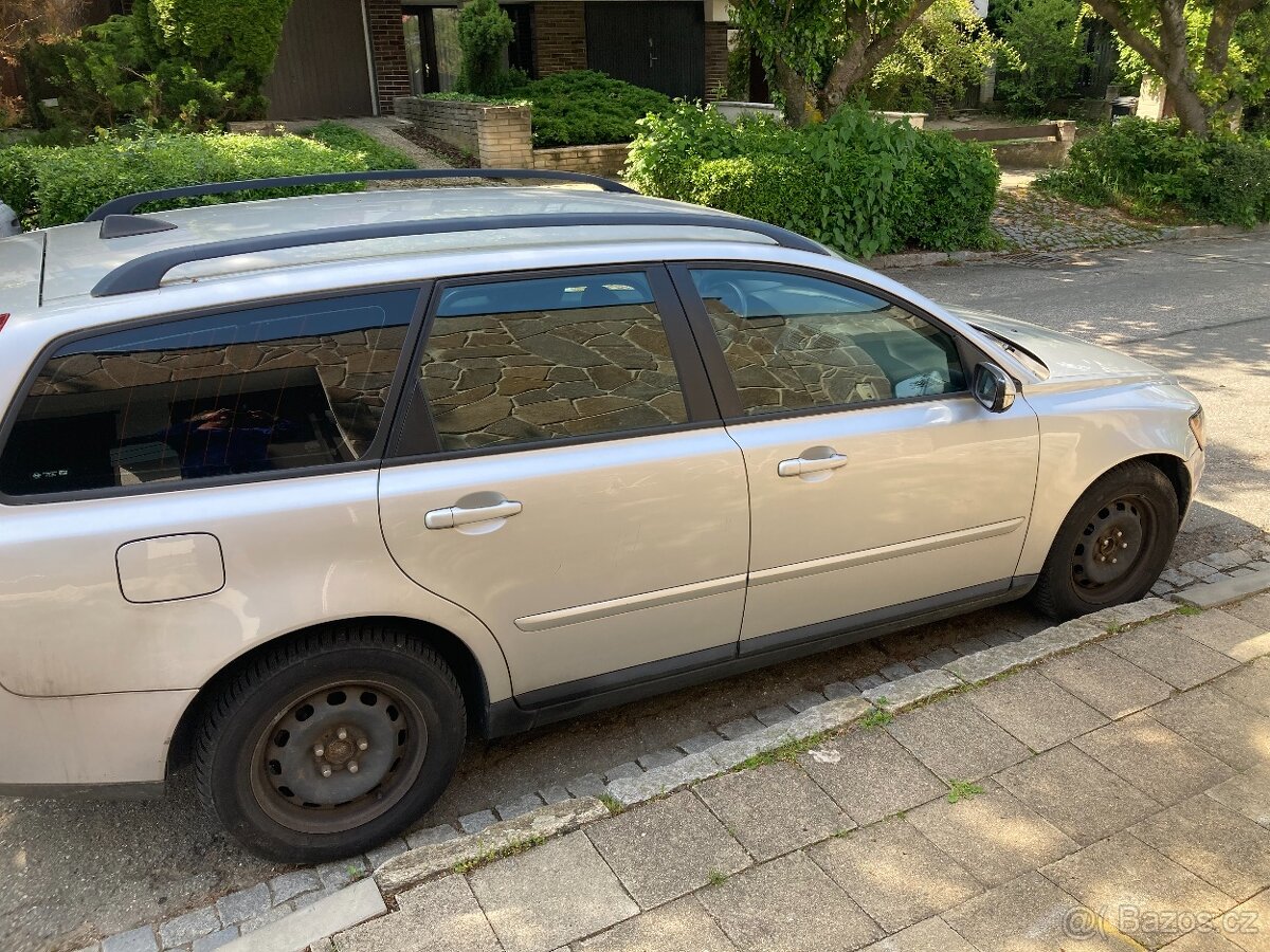 Prodám Volvo V50 1,6D