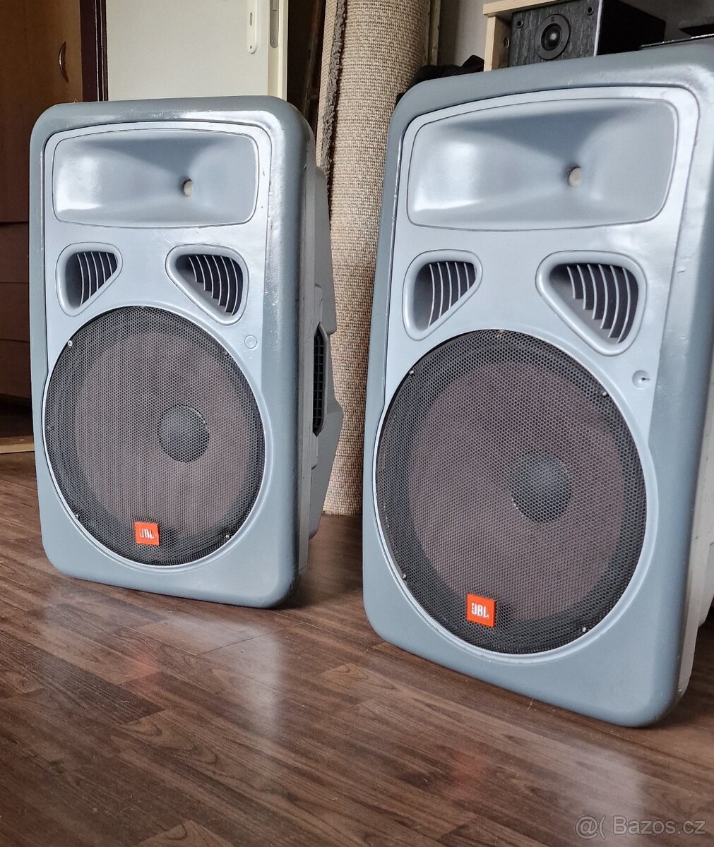 JBL EON15