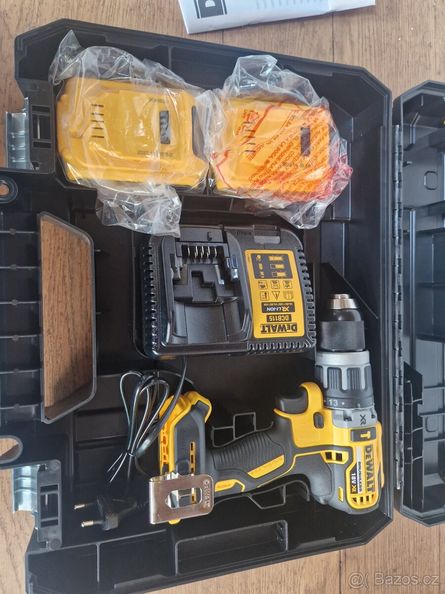 DeWALT DCD796P2 AKU PŘÍKLEPOVÁ VRTAČKA