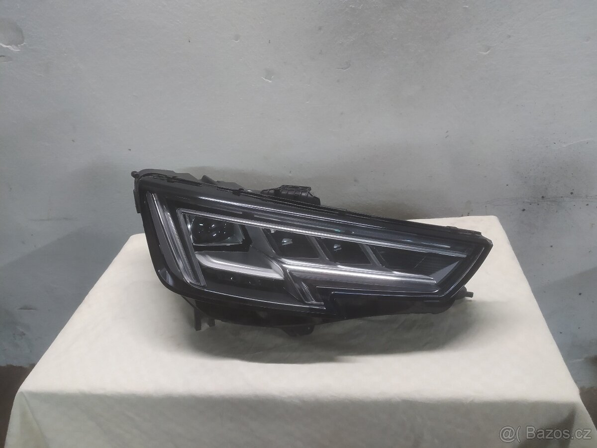 Audi A4 přední pravý LED světlomet 8W0 941 036