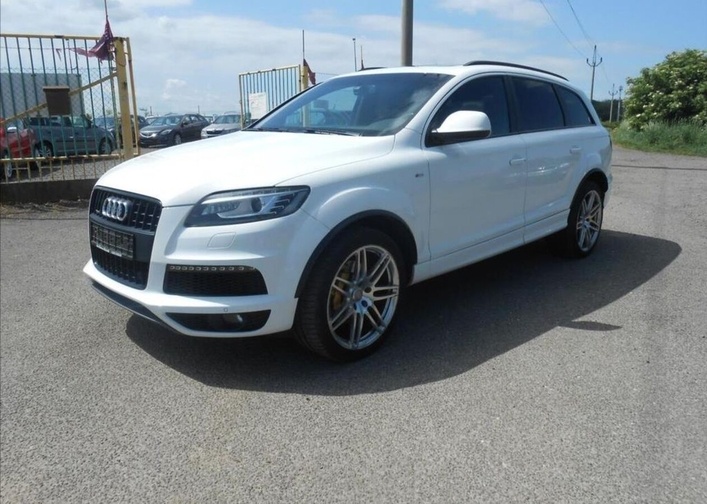 Audi Q7 3.0 TDI 176kW S line plus nafta