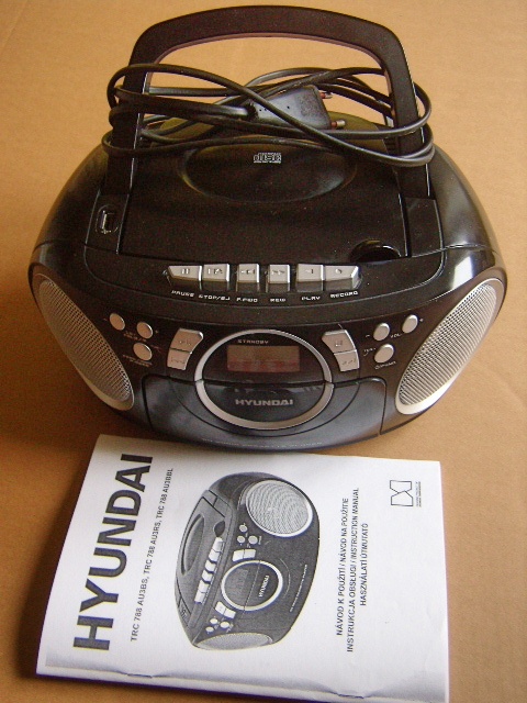 Prodám RADIOMAGNETOFON s CD zn. Hyundai