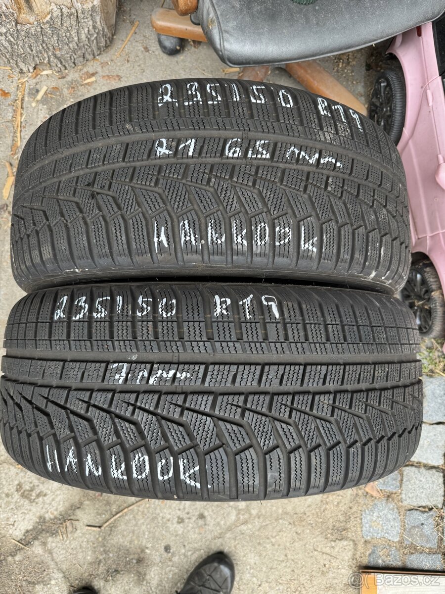 Zimní pneu 2x235/50 R19 Hankook