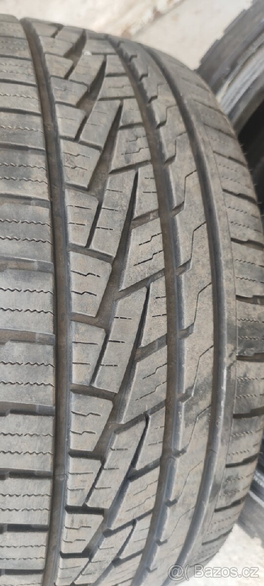 Pneu 245/45 r17, 275/40 r17