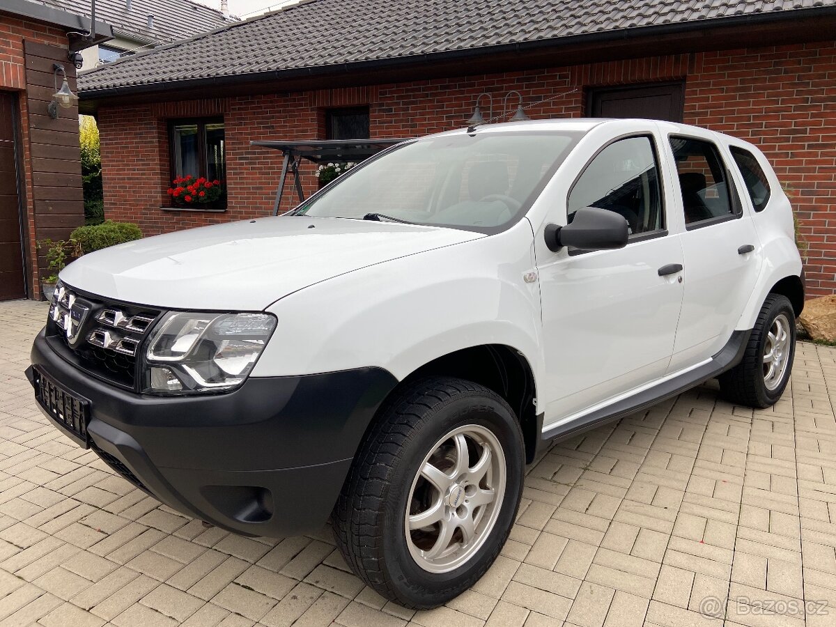 DACIA DUSTER / 1.6i / 77 KW / 1.MAJ / TOP / TAŽNÉ ZAŘÍZENÍ