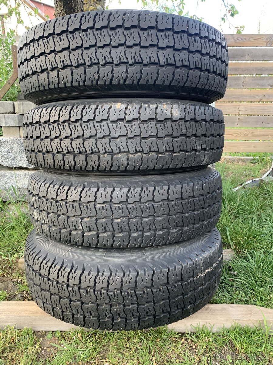 225/75 r16c