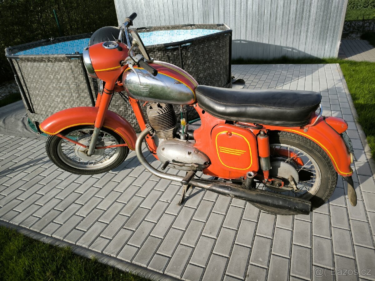 Jawa 250 kývačka 353  s doklady