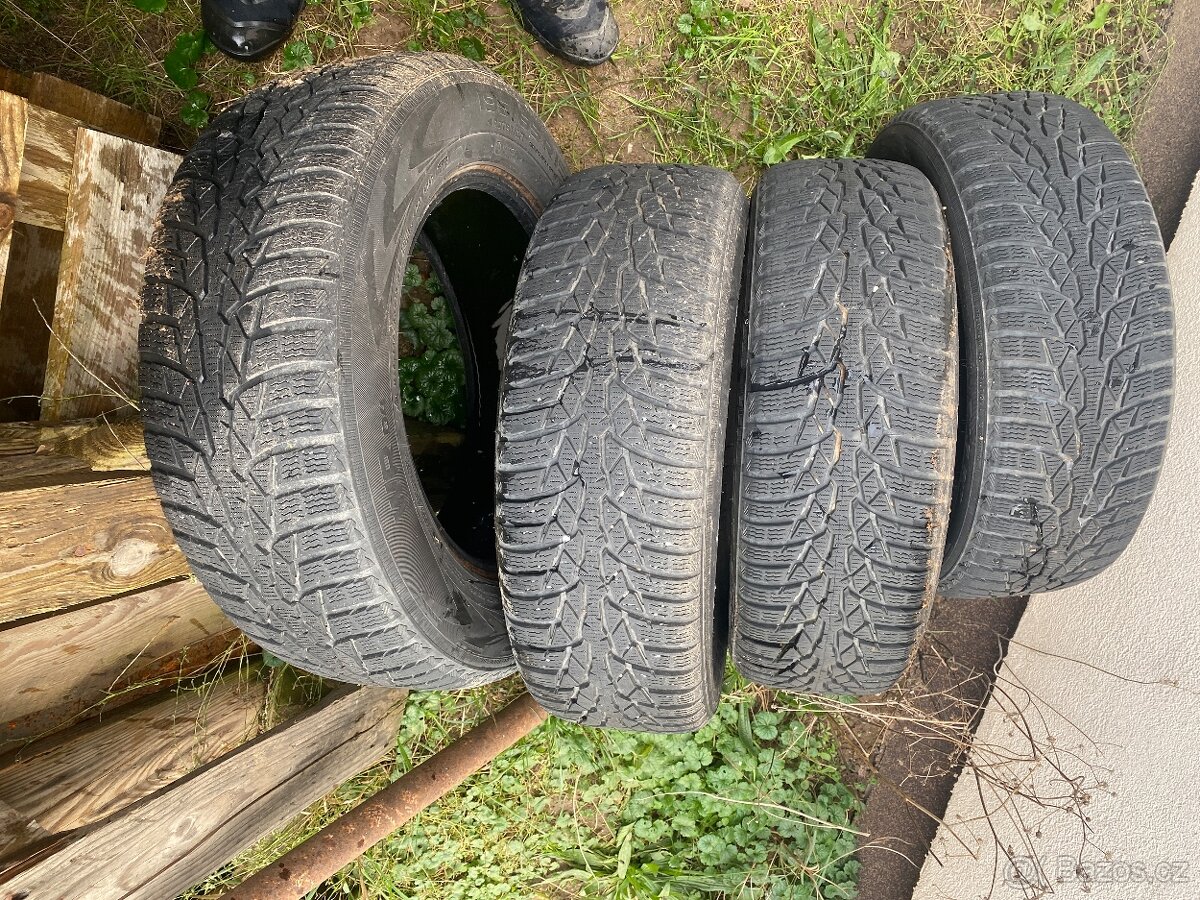 Zimní pneu 195/65/R15 Nokian