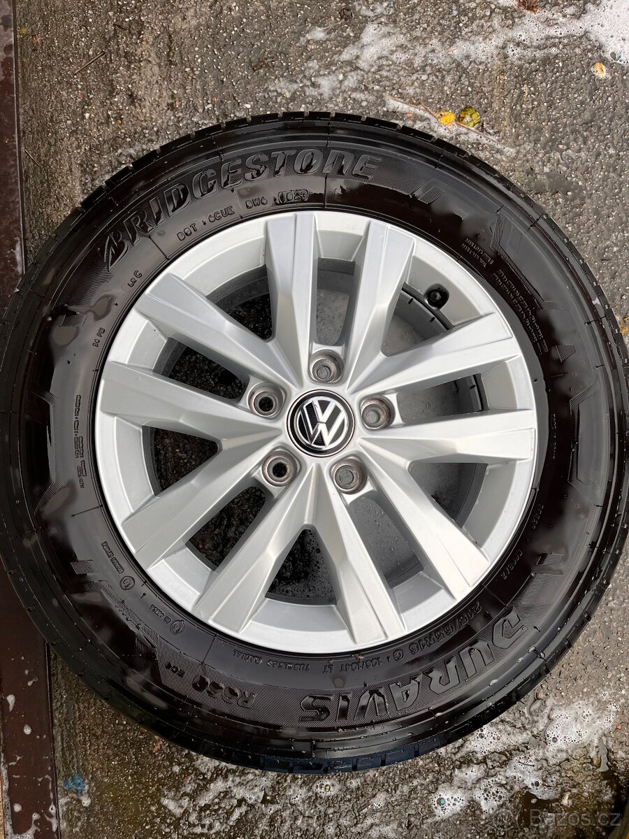 Originál sada alu kol  VW T6.1, pneu 215/65 R16 Bridgestone