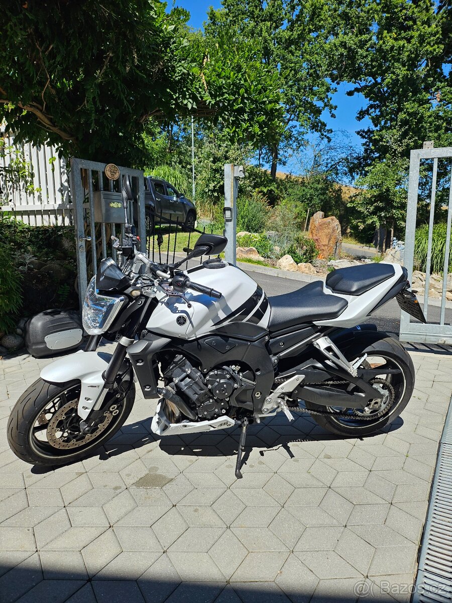 Yamaha FZ1 2008 top stav