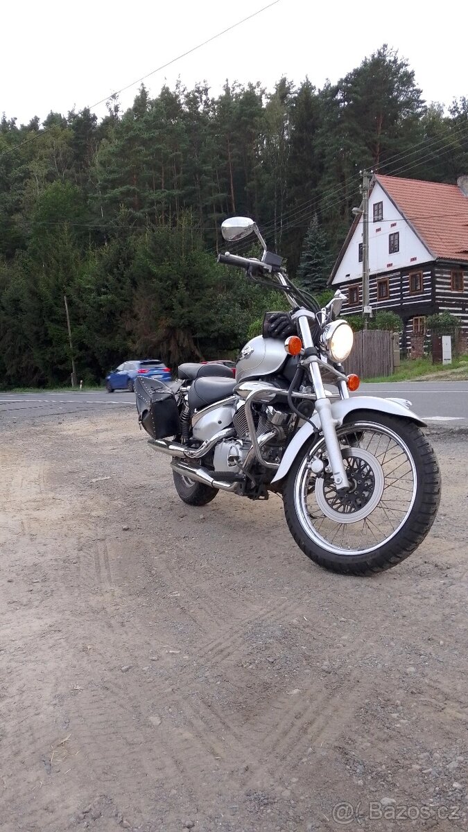 Suzuki Intruder lc 125 A1