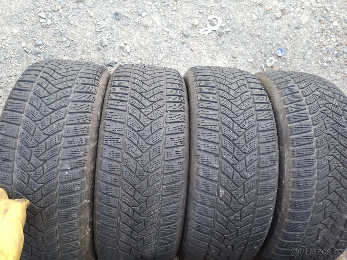 215/55/17 98v Dunlop - zimní pneu 4ks