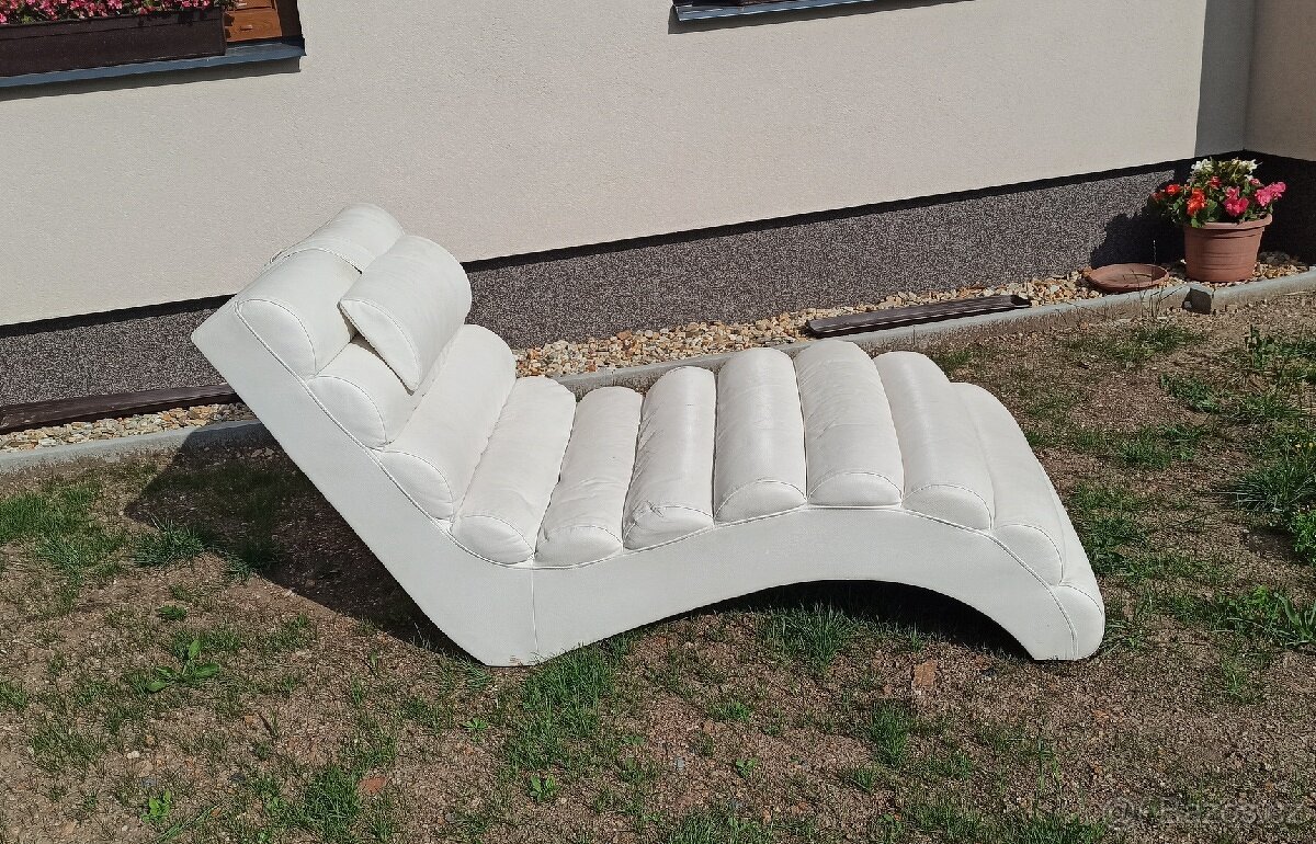 relaxační lehátko pohovka sofa