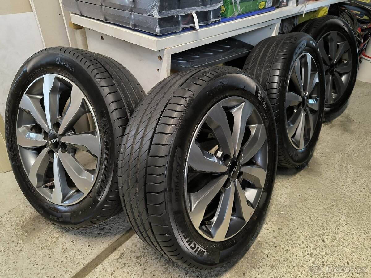 Alu kola Kia Stonic Rio 4x100 r16 Originál, pneu 7mm+TPMS