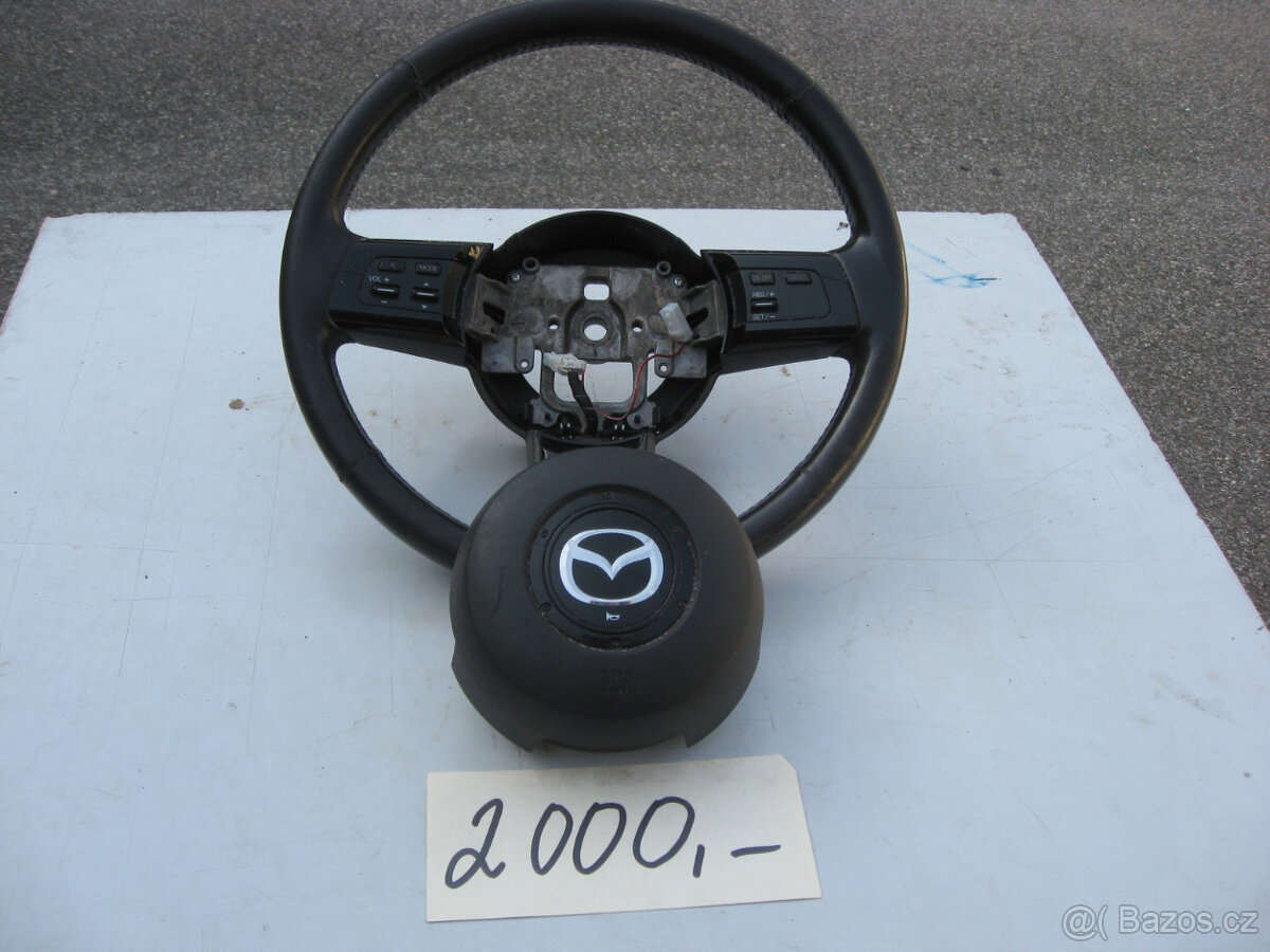 Mazda volant