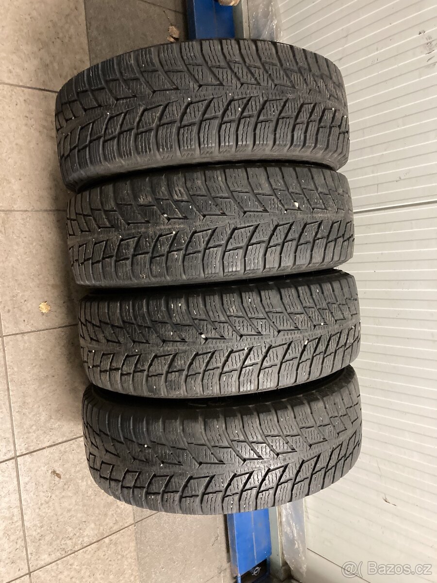 Zimní sada 205/65/16 C 107/105 T Nokian Tyres