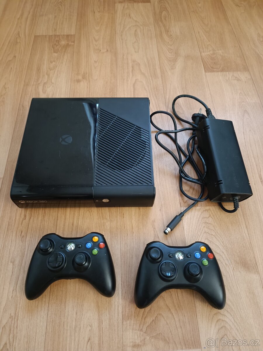 Xbox 360 500Gb + 2 ovladače (záruka)