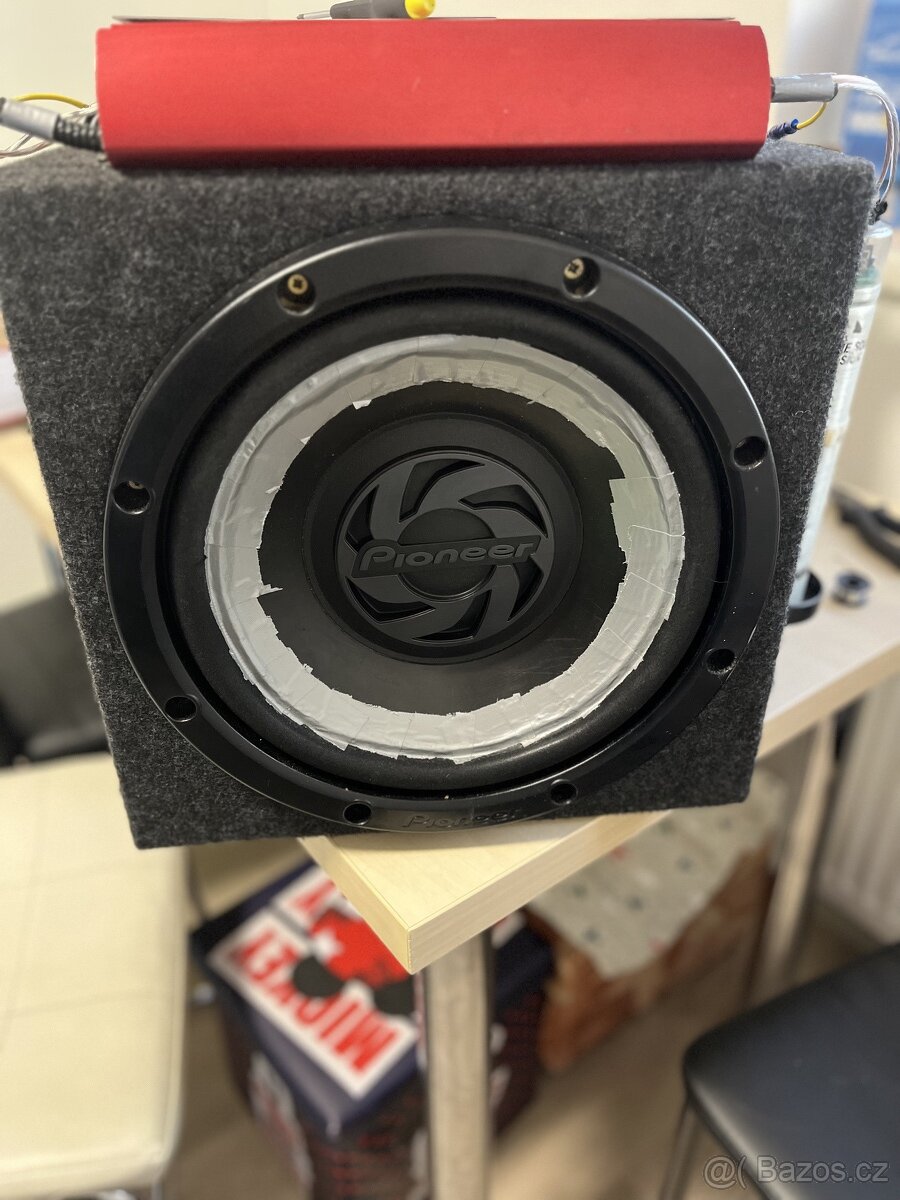 subwoofer do auta