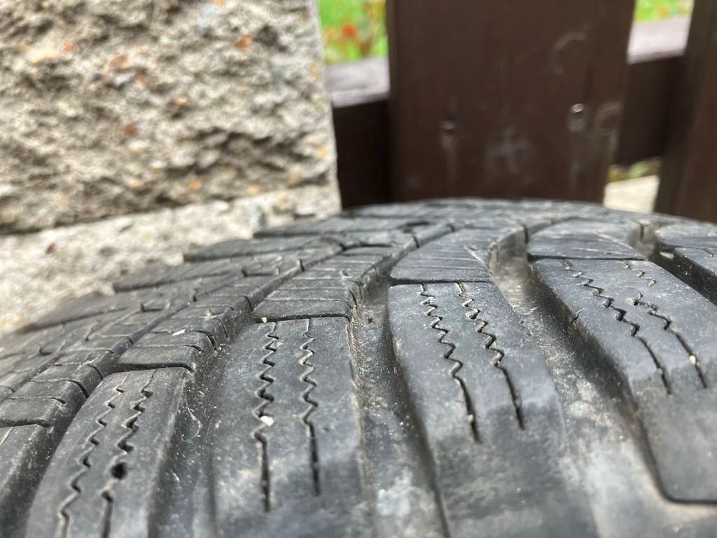 Zimní pneu 185/60  R15