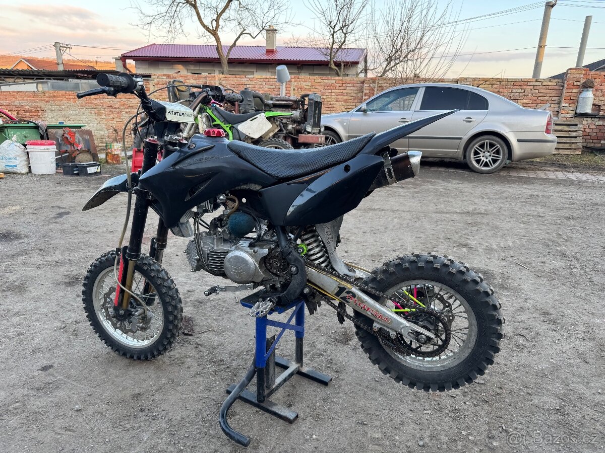 Pitbike PitsterPRO LXR 160 v plné palbě