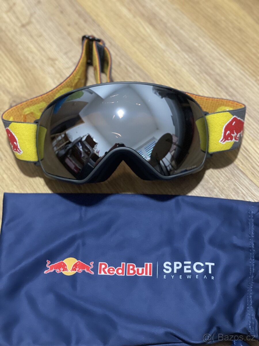 Lyžařské a Snb brýle Redbull