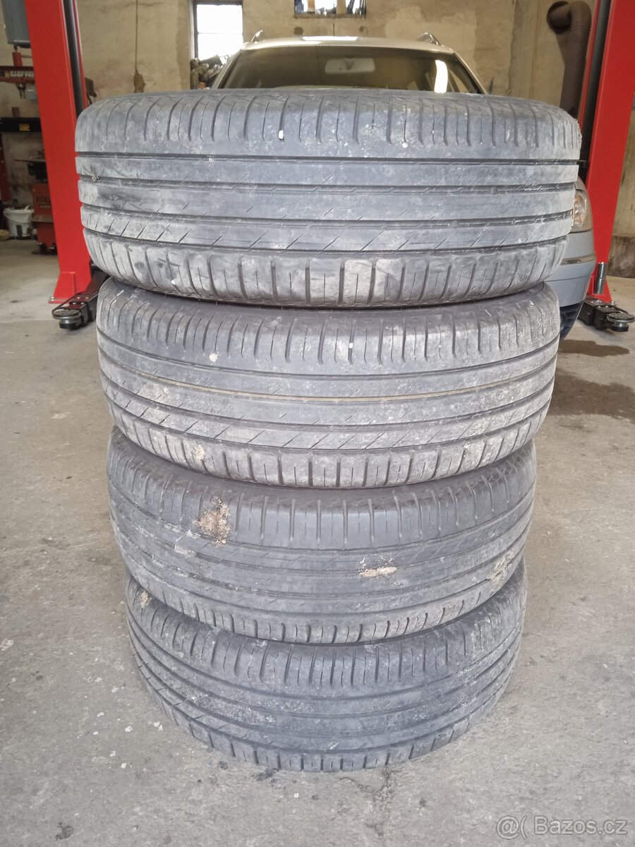 Nokian 235/65 r17