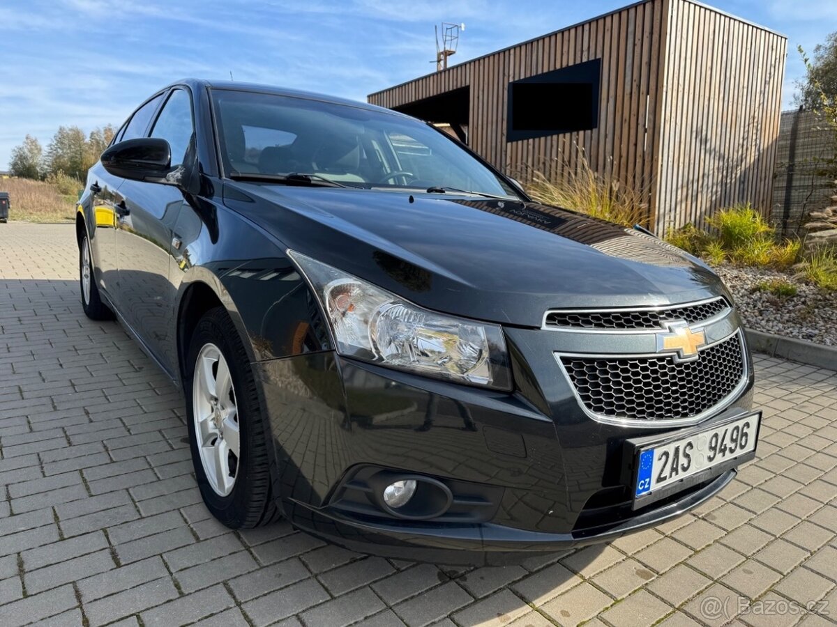 CHEVROLET CRUZE LS 1,6i EcoTec 91kW / 2012 / PŮVOD CZ / ALU