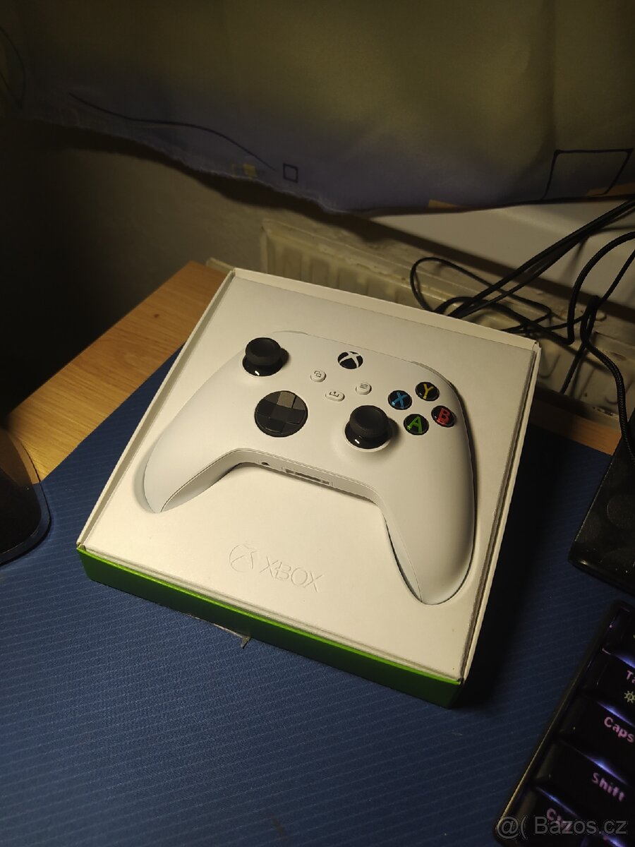 Xbox ovladač robot White - nový