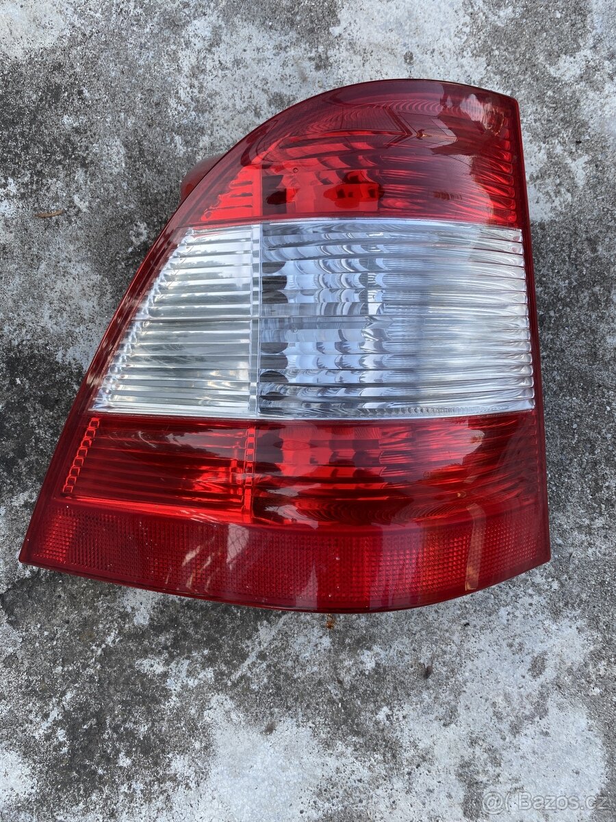 Zadní lampa Mercedes Ml W163