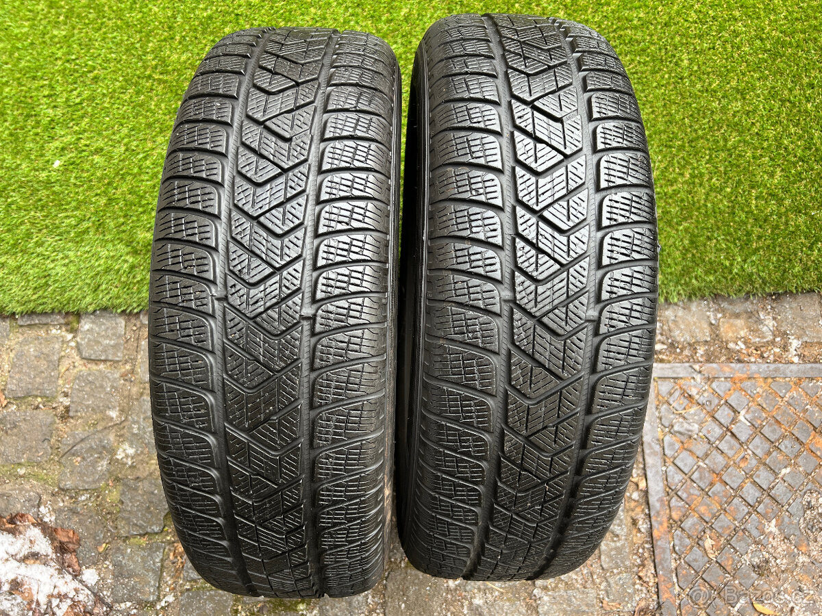 225 65 17 R17 zimní pneumatiky Pirelli Scorpion