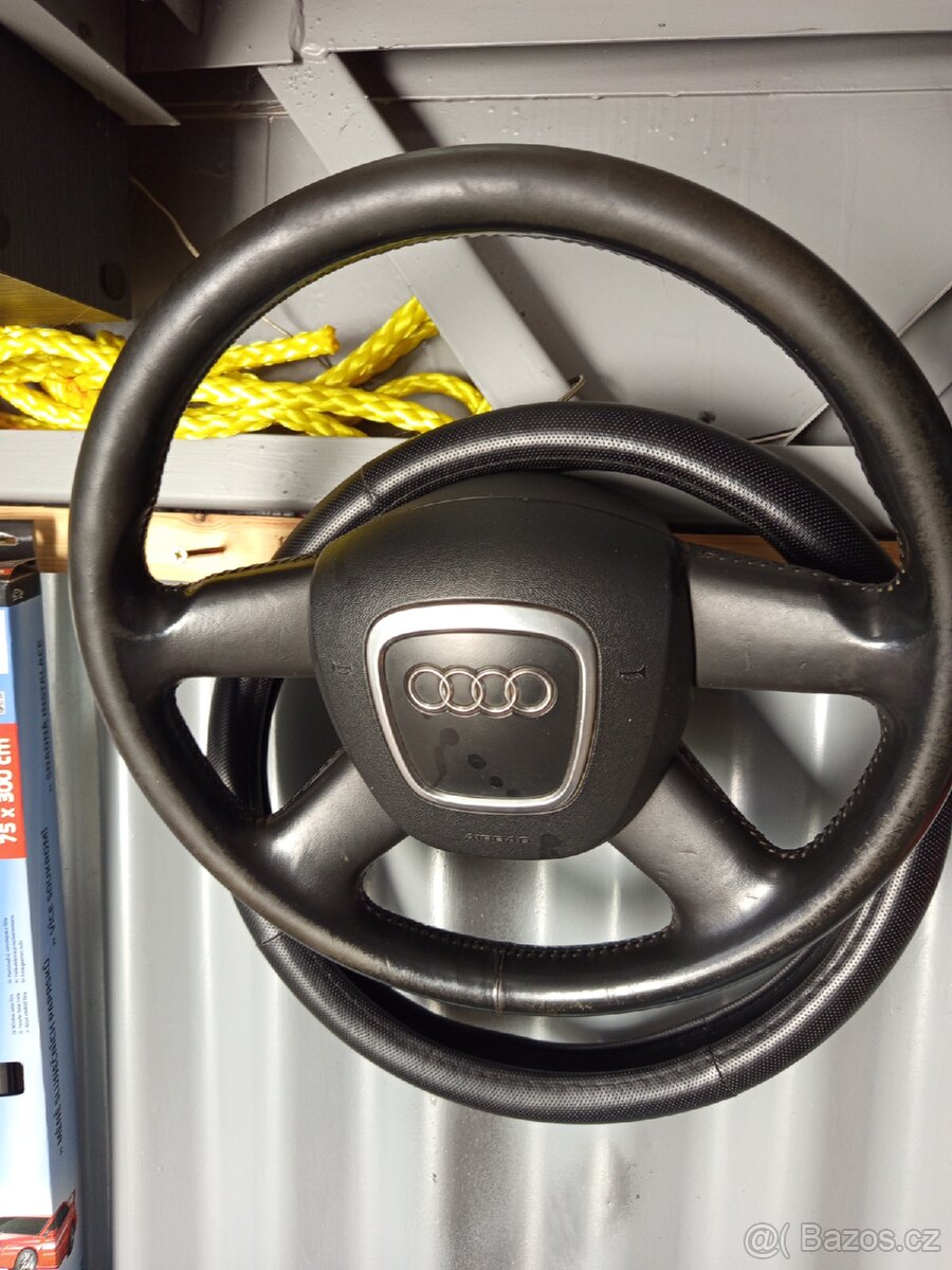 Kozeny volant audi