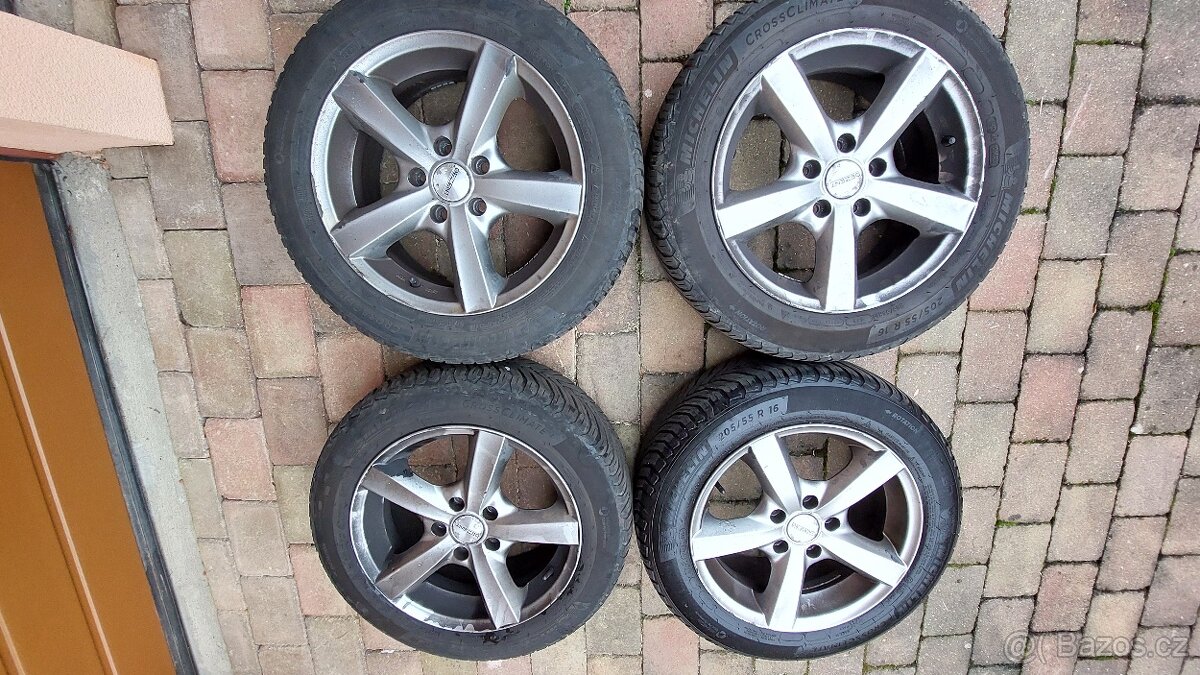 pneu 205/55R16 + alu disky DEZENT