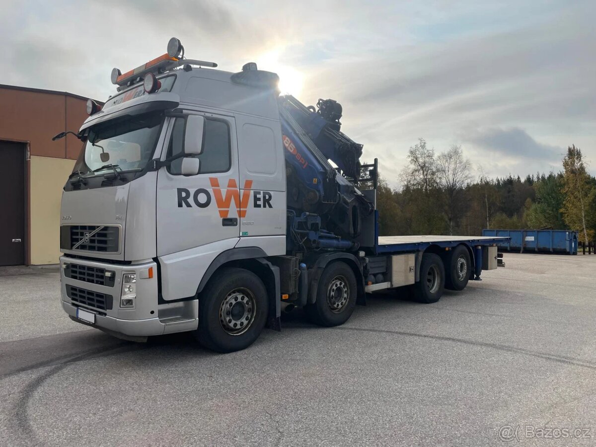 Volvo FH 520 8x2 valník s hydraulickou rukou