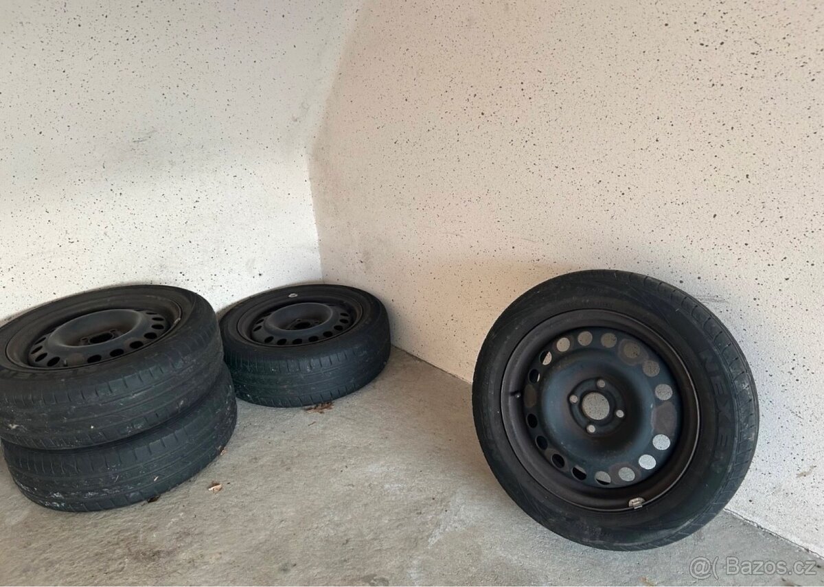 Letní plechové disky s Nexen gumy - 185/60 R15 4x100