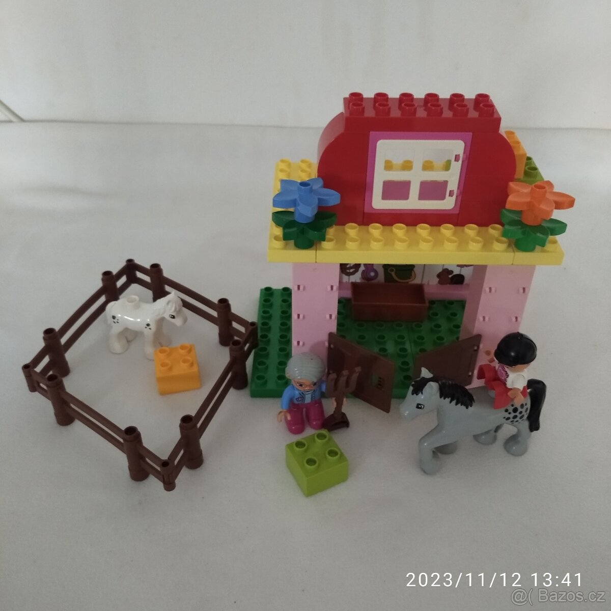 Lego duplo 10500 koňské stáje