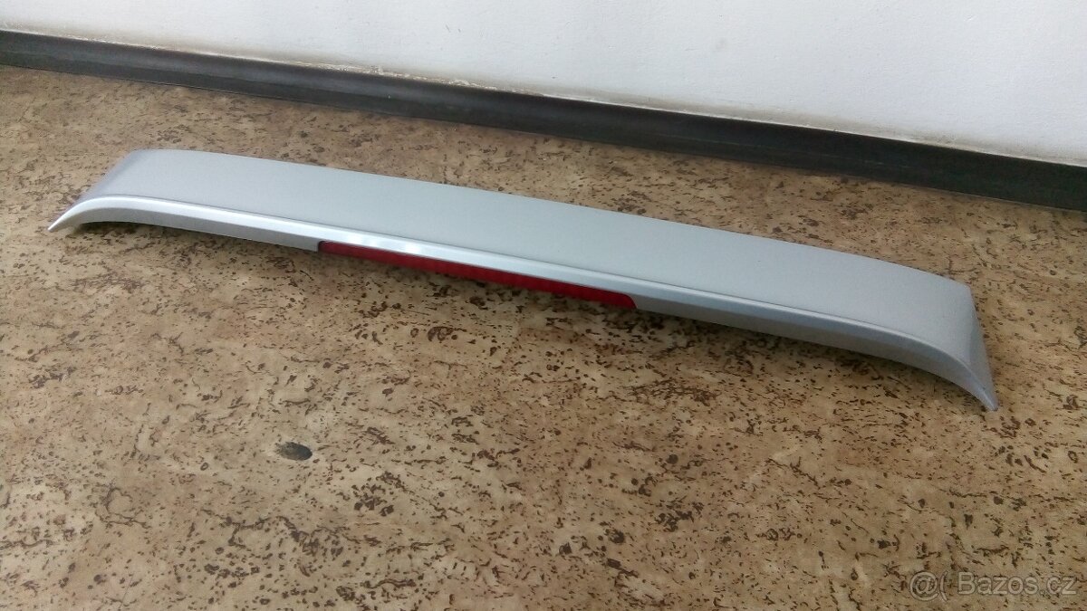 Mercedes Benz W203 spoiler na kufr 20379001 88