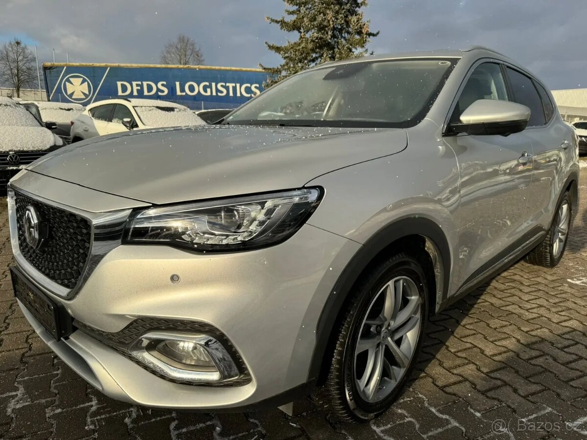 MG EHS hybrid PHEV 1,5 TGDI 190kw/kamery/panorama/kůže/virtu