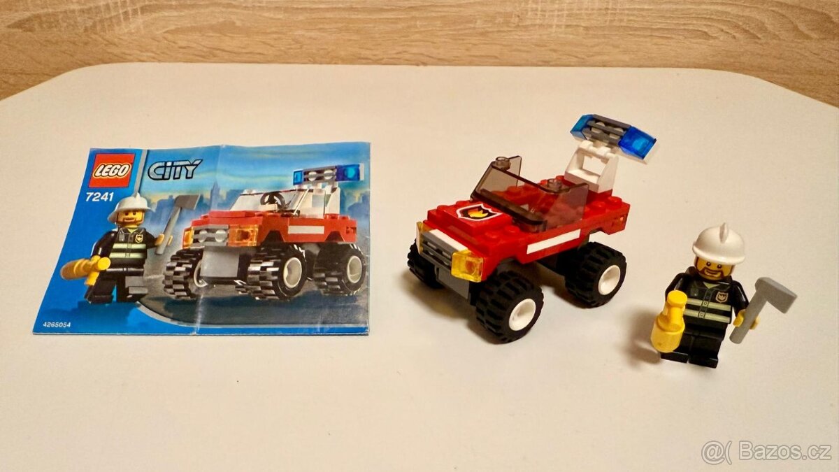 Lego City 7241 Velitelské auto hasičů