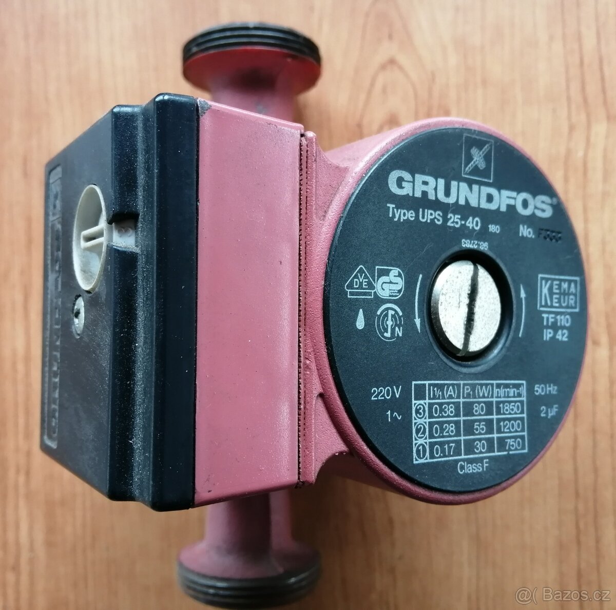 Oběhové vodní čerpadlo Grundfos UPS 25-40 180