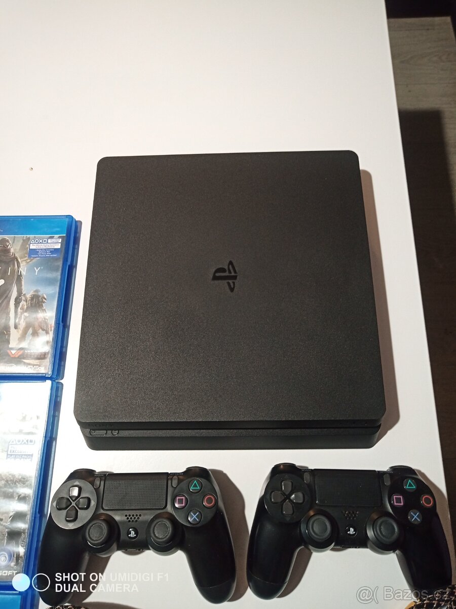 Playstation 4 Slim 1TB