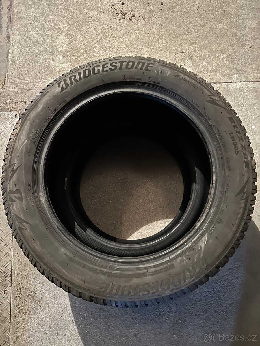 Zimní pneu 235/55 R18 104H - 2ks