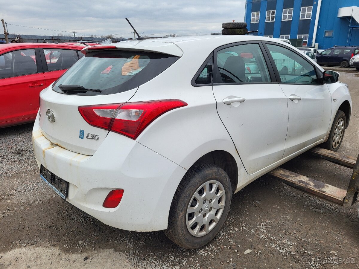 HYUNDAI i30 1.6i 88kW, motor D4FB, nahradni dily, ND