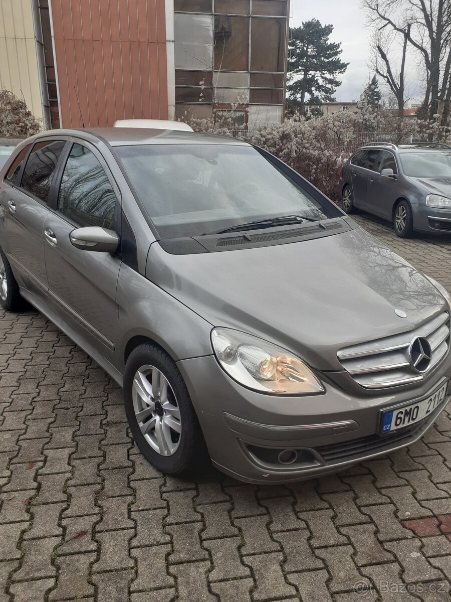 Mercedes benz B180cdi