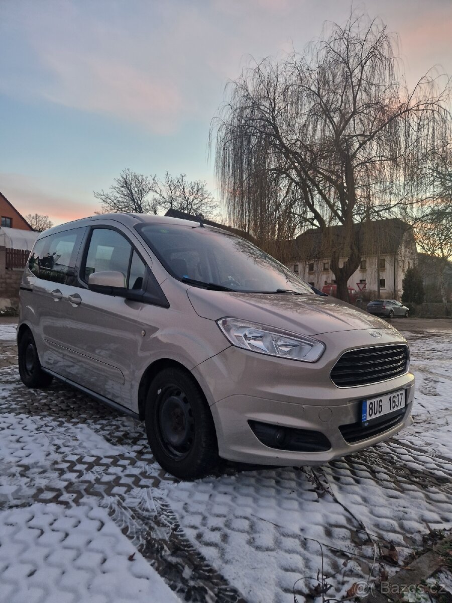 Ford tourneo courier 1.0 ecoboost