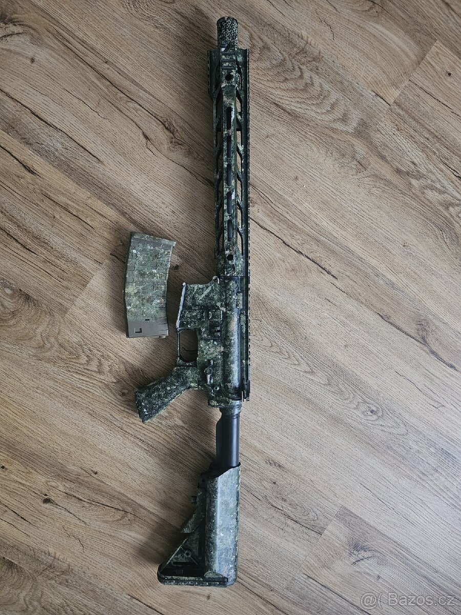 Zbraň na airsoft M4