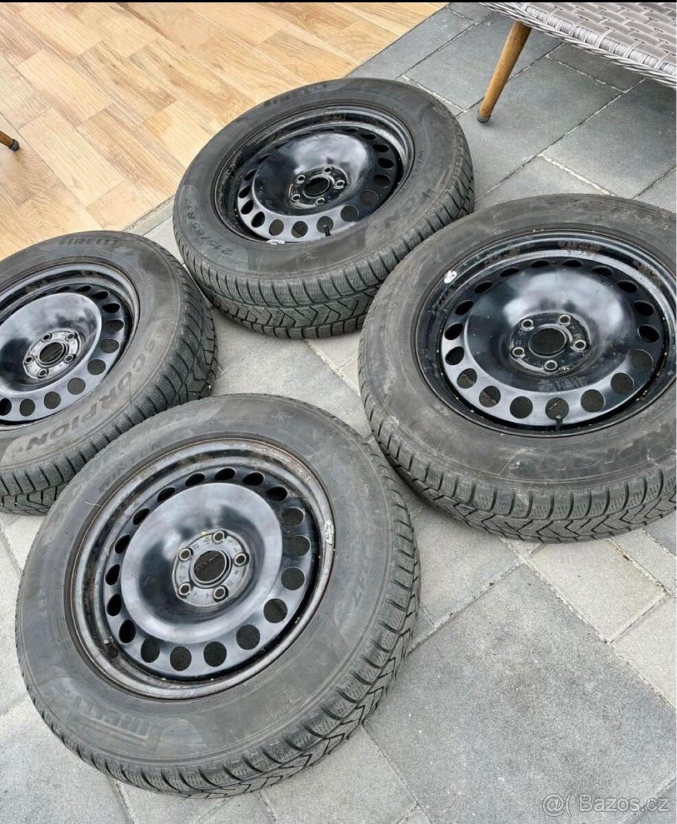 Zimní pneumatiky 215/65/R17