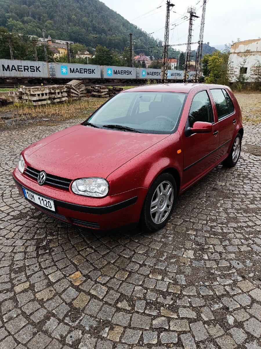 Volkswagen golf